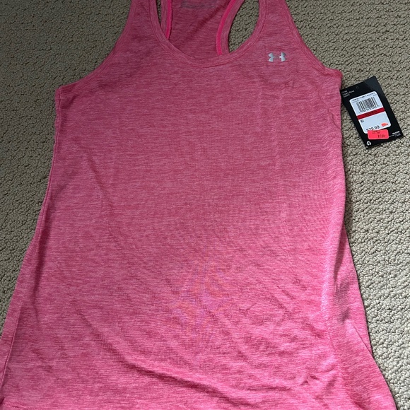 Under Armour Activewear Top - Picture 1 of 5